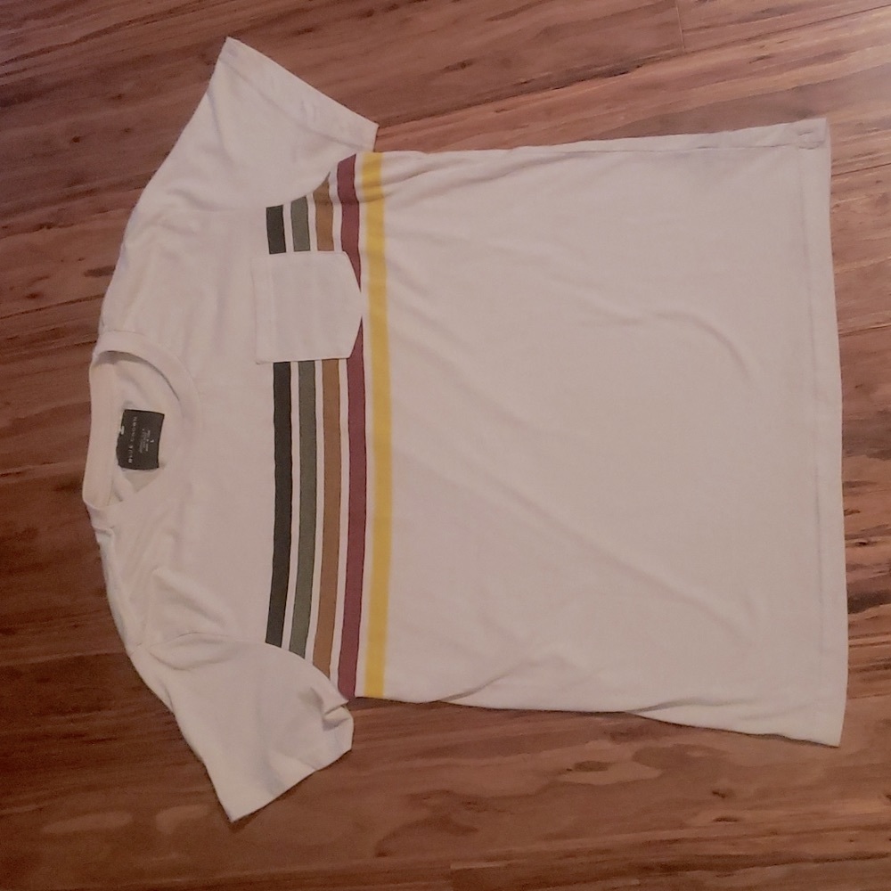 Mens cool vibe pocket tee!
